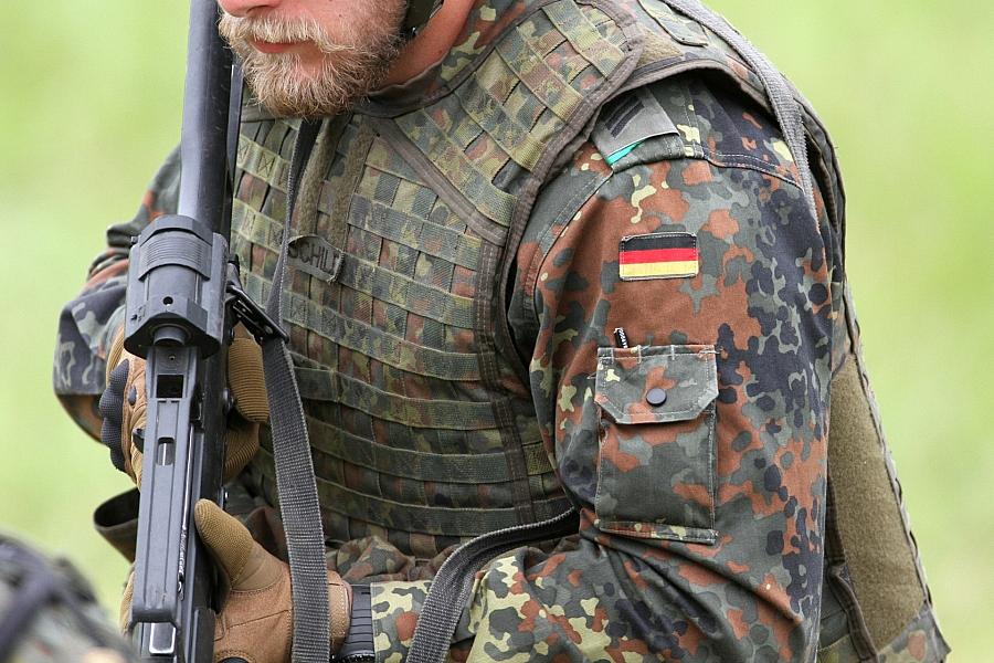 SPD-Generalsekretär Tim Klüssendorf lehnt Wehrpflicht in aktueller Legislaturperiode ab