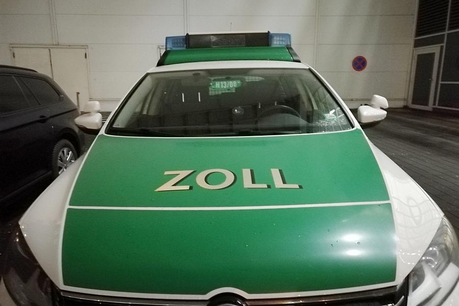 Potsdamer Zoll zieht halbe Tonne Pyrotechnik aus dem Verkehr