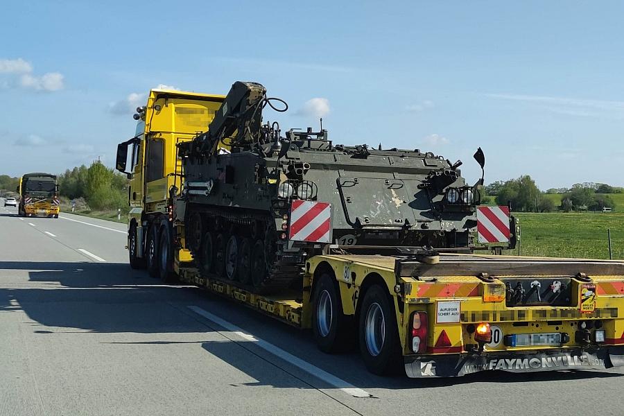 Deutsche Autohersteller und Rüstungsfirmen prüfen Kooperation bei autonomen Fahrzeugen