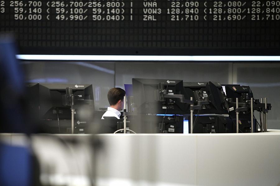 Dax mit Verlusten – Goldpreis steigt, Ölpreis fällt