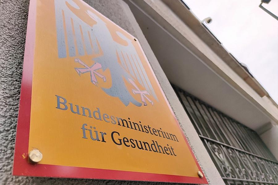 BMG hält Sudhof-Bericht zu Spahns Maskenbeschaffung für fehlerhaft