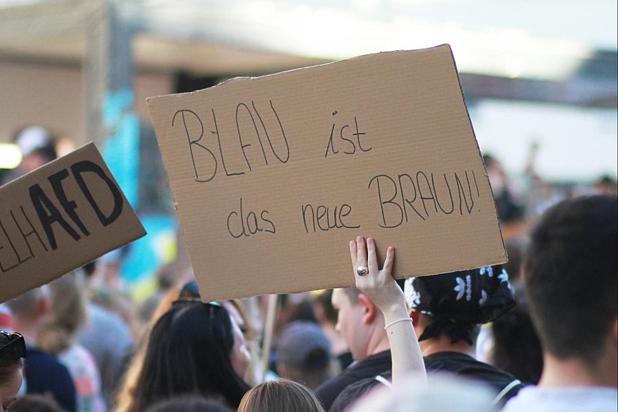 Stefanie Hubig prüft AfD-Verbotsverfahren nach Verfassungsschutz-Gutachten