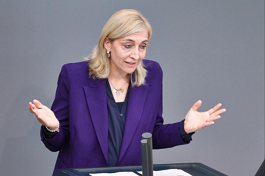 Krankenkassen erzielen 1,8 Milliarden Euro Überschuss – Reserven bleiben knapp