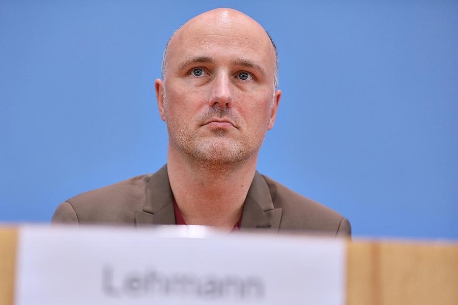 Sven Lehmann unterstützt Digitalabgabe für Kulturförderung und stärkt Lokaljournalismus