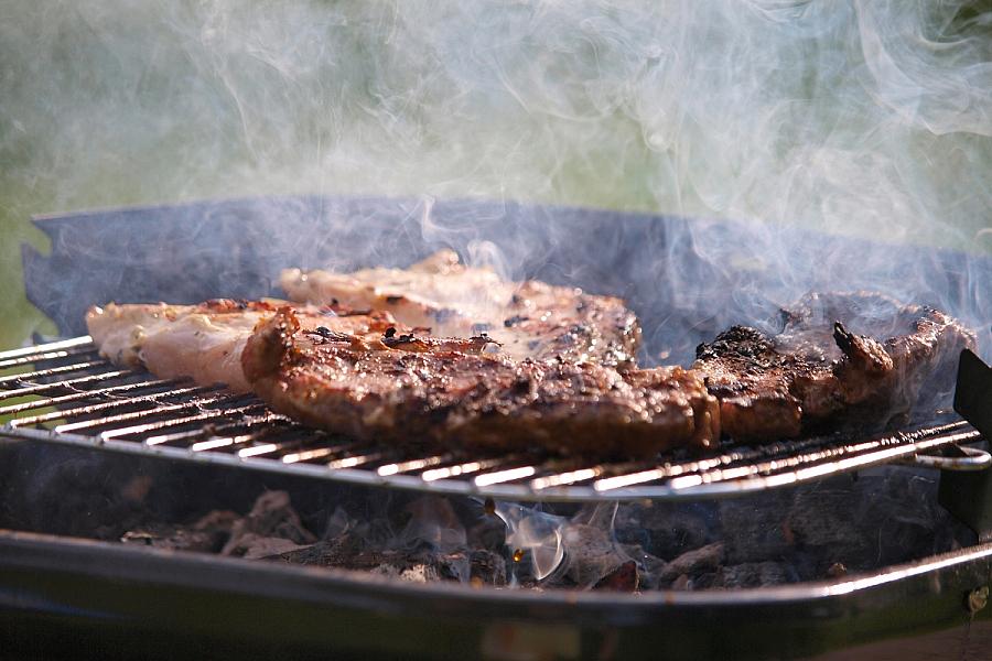 Grill-Tipps von Star-Koch Johann Lafer: Warum mariniertes Fleisch gefährlich sein kann