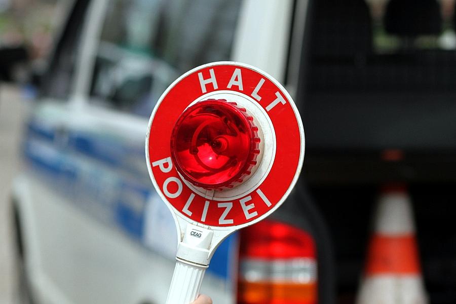 Großkontrolle auf A15 bringt zahlreiche Verstöße ans Licht