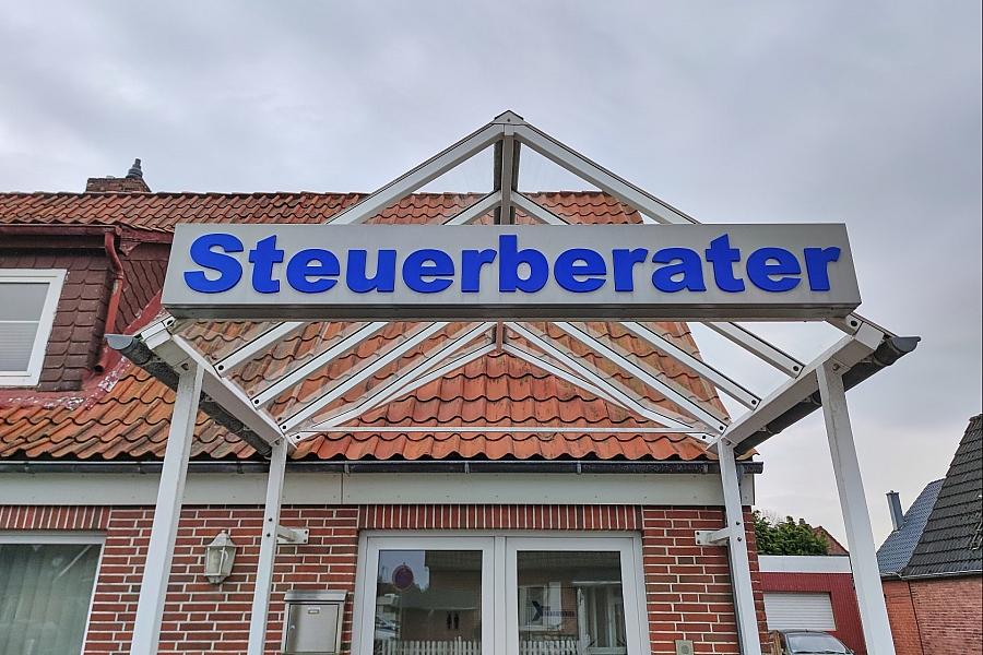 Investitionsbooster der Bundesregierung: Große Unternehmen profitieren stärker als kleine