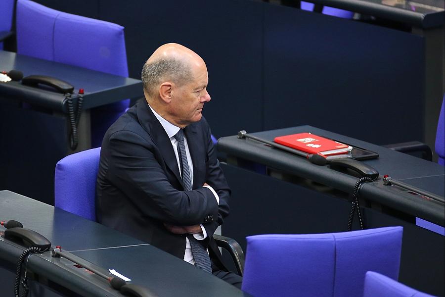 Opposition kritisiert üppig besetztes Altkanzler-Büro für Scholz