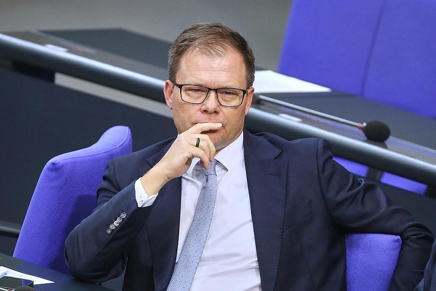 Bundesumweltminister Schneider fordert klimagerechte Umbauten in Kommunen und mehr Waldschutz