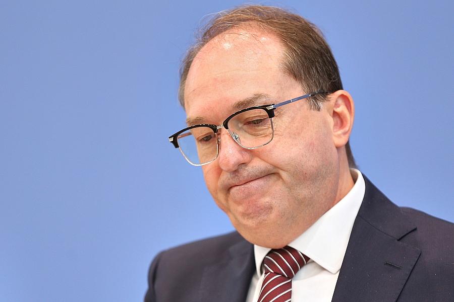 Grünen-Chefin Brantner kritisiert Dobrindts Asylpolitik und fordert Begründung