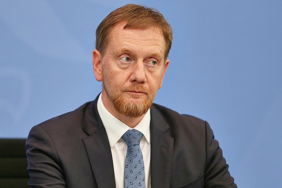 Michael Kretschmer warnt vor Wohlstandsverlust durch hohe Nato-Verteidigungsausgaben
