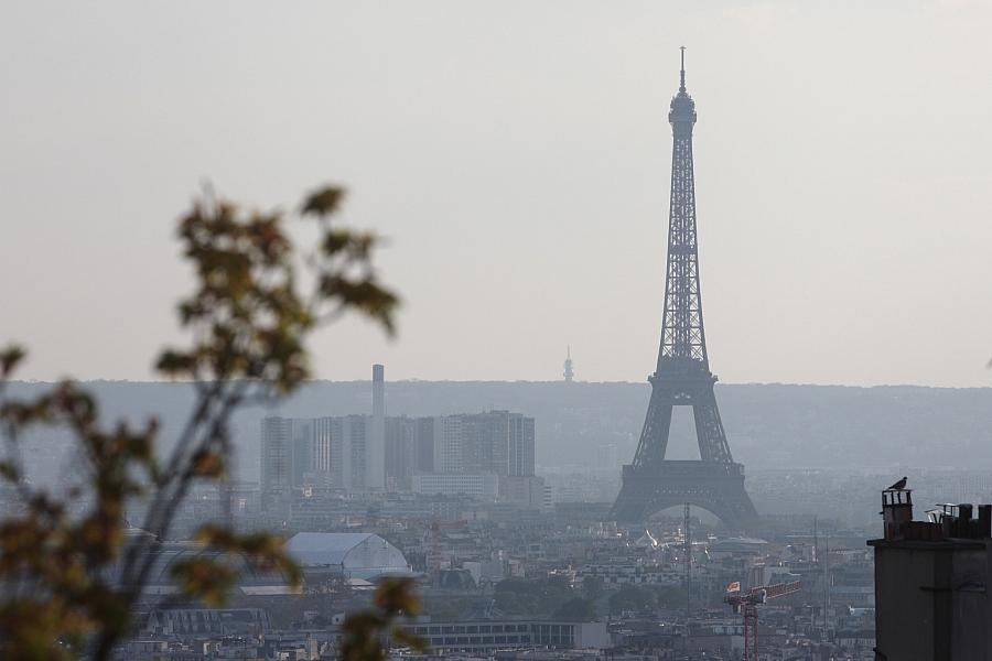 Tadej Pogacar gewinnt Tour de France 2024 dominant – Florian Lipowitz auf dem Podest