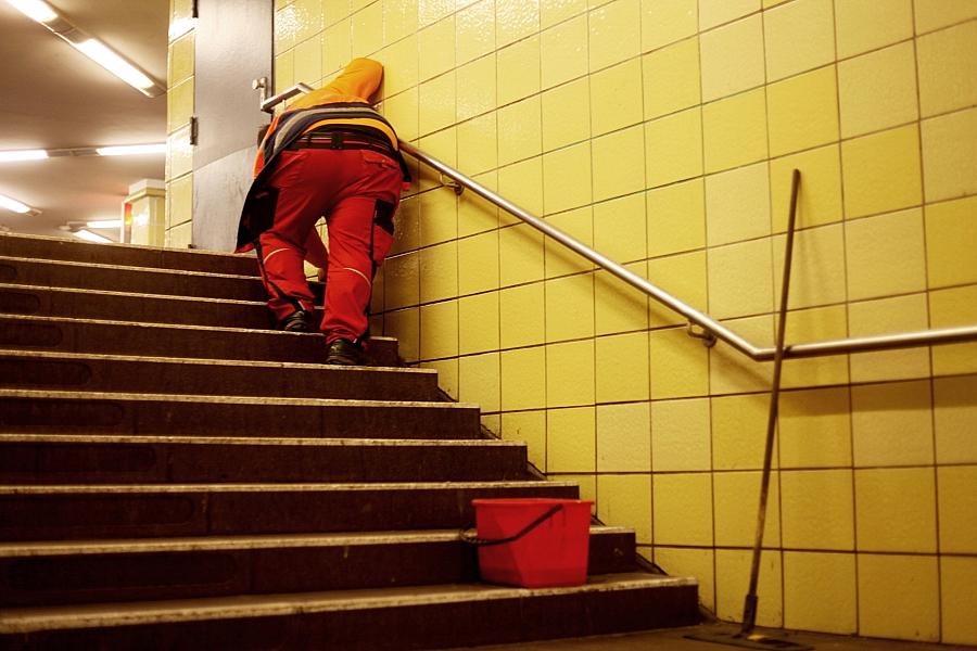 Arbeitskräftemangel: Unternehmen fordern Erleichterungen für Arbeitsmigration