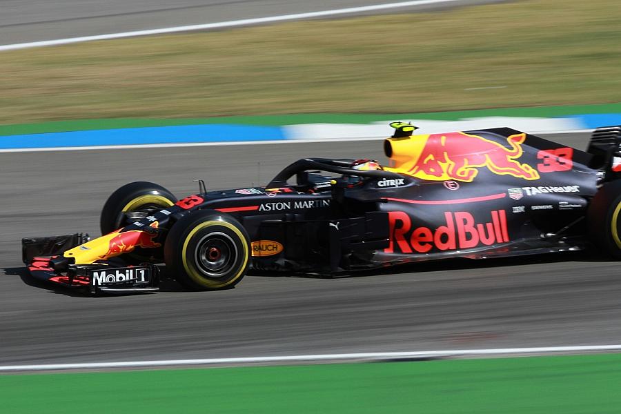 Max Verstappen holt Pole-Position in Silverstone vor McLaren-Duo Piastri und Norris