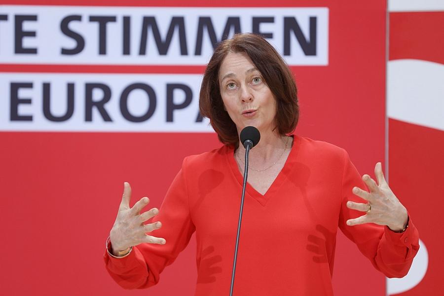 SPD kritisiert EU-USA-Zoll-Deal als Zeichen europäischer Schwäche und fordert strategische Souveränität