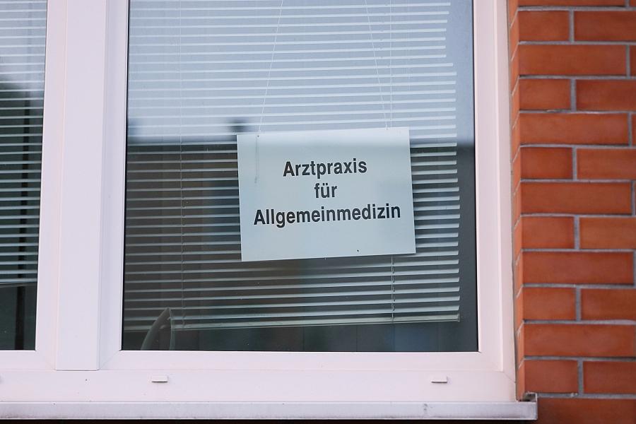 Praxen und Kliniken verstärken Sicherheitsmaßnahmen gegen Gewalt an Personal