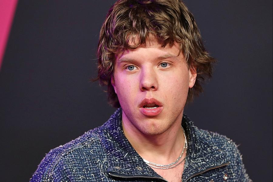 Alex Warren an Spitze der Single-Charts – Zartmann holt Silber