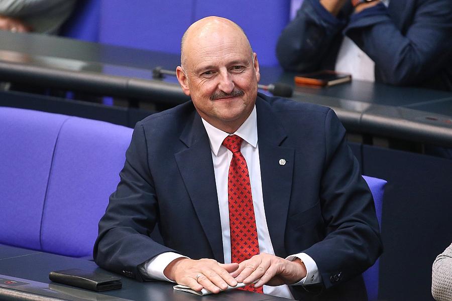 SPD lehnt Sonderabgabe für gutverdienende Rentner ab und betont Generationengerechtigkeit