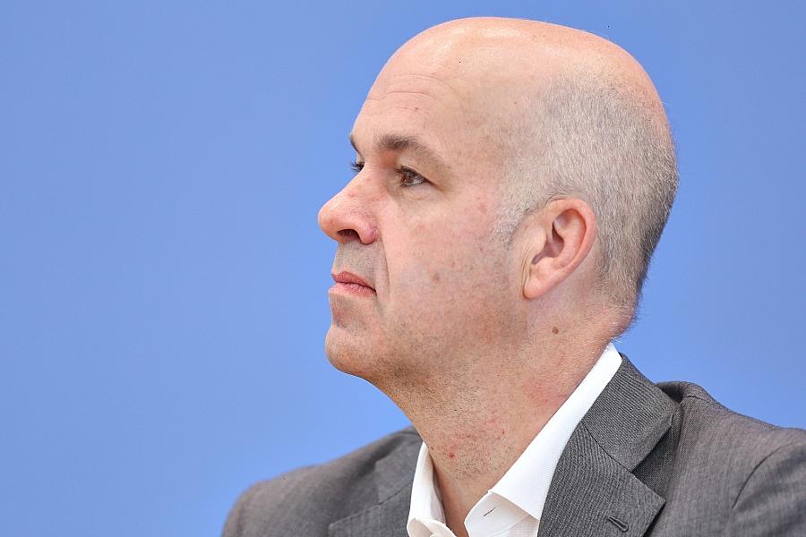 DIW-Präsident warnt vor Industrie-Subventionen und fordert mehr Eigenverantwortung der Wirtschaft