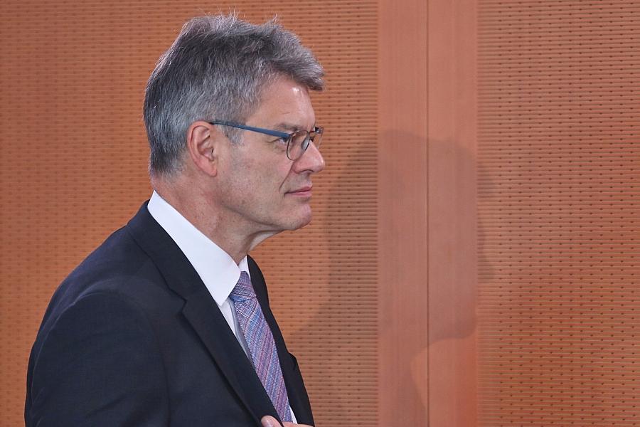 Deutschlandticket könnte an Inflationsrate gekoppelt werden – Verkehrsminister fordert dauerhafte Finanzierung