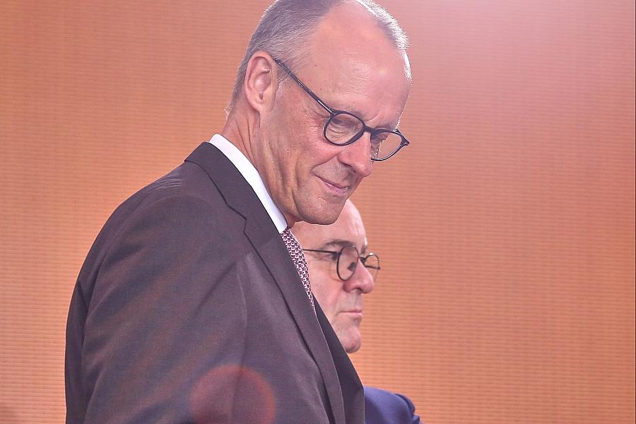 Lobbyismus in Deutschland: Ehemalige Regierungsmitarbeiter und Abgeordnete wechseln in die Interessenvertretung