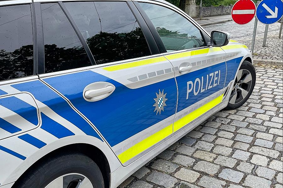 Oldenburg: Mann springt von Hochhausdach und verletzt sich schwer