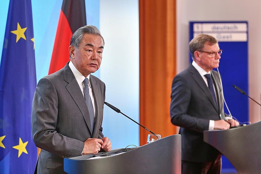 Wadephul kritisiert Chinas Exportbeschränkungen und mahnt zur Reziprozität im Handel