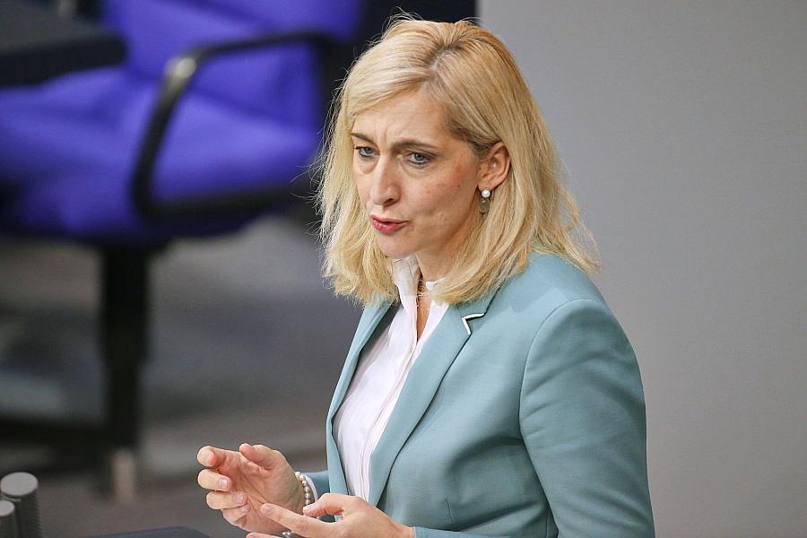 Bundesgesundheitsministerin fordert härtere Strafen für Angriffe auf medizinisches Personal