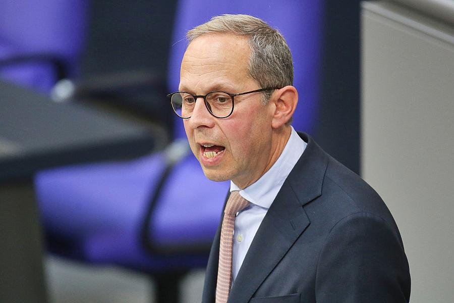 CDU lässt Zustimmung zu SPD-Kandidatin für Bundesverfassungsgericht offen