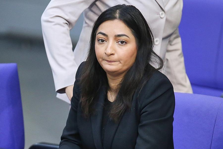 Entwicklungsministerin Alabali Radovan kritisiert Haushaltskürzungen als schmerzhaft