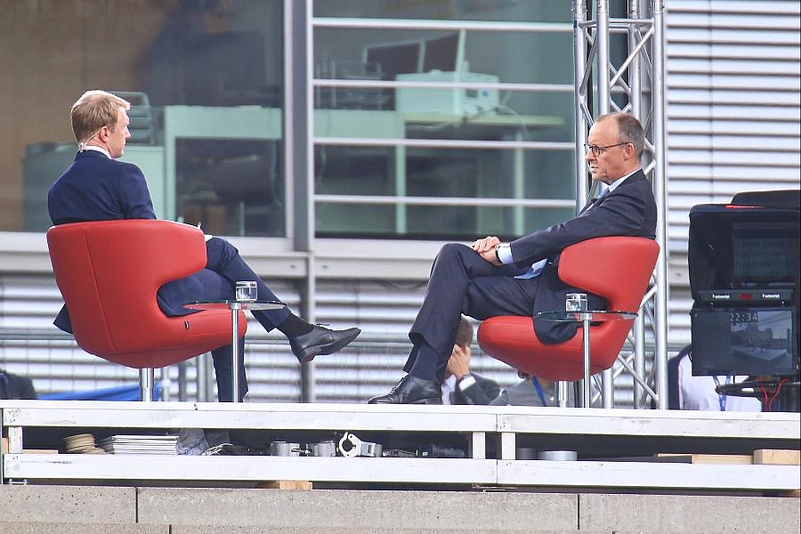 Friedrich Merz unterstützt Jens Spahn nach gescheiterter Verfassungsrichterwahl