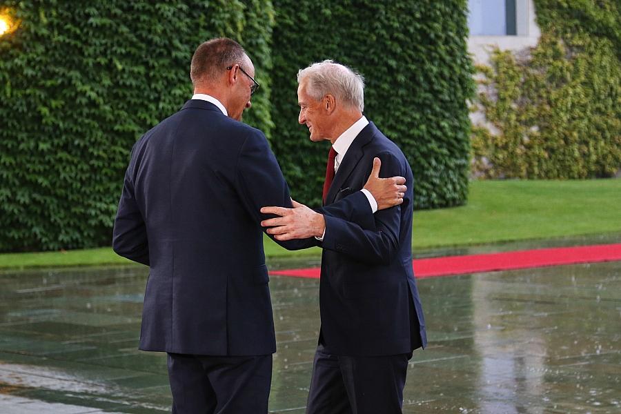 Deutschland und Norwegen vertiefen strategische Partnerschaft in Sicherheit und Energie