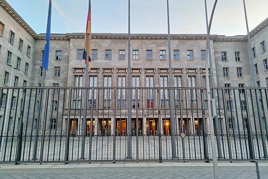 Bundesfinanzminister Klingbeil will Steuerbetrug stärker bekämpfen