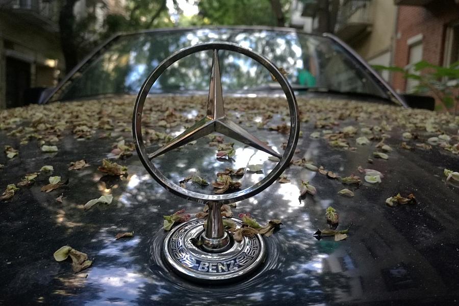 Bericht: Mercedes-Benz passt Hochpreisstrategie an und strebt breiteres Markenziel an