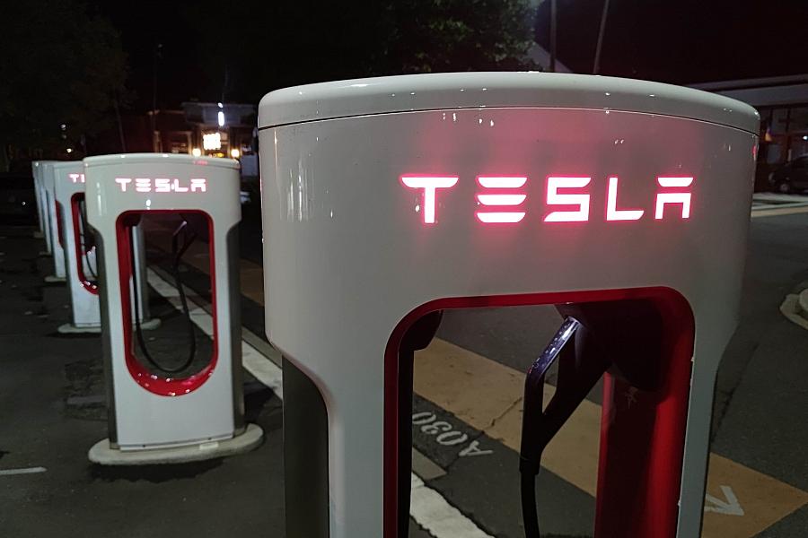 Tesla Grünheide: Brand in Batteriefertigung nach Zwischenfall mit Förderband