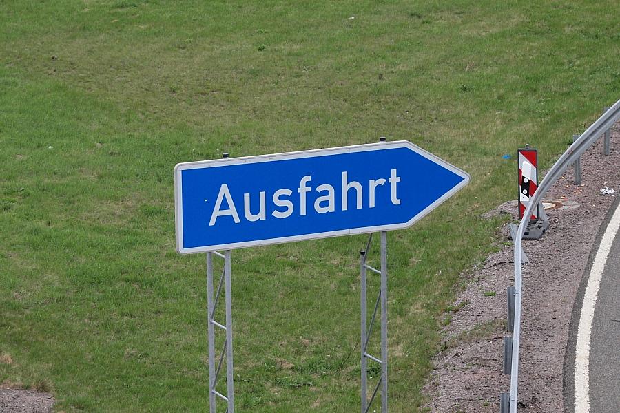 Vier Verletzte bei Auffahrunfall auf der BAB 13