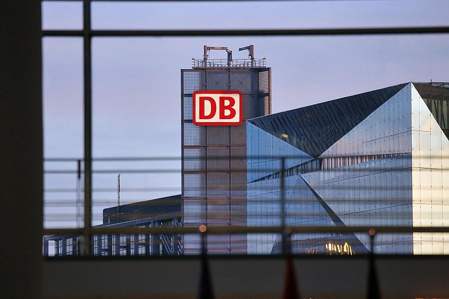 Deutsche Bahn: Verkehrsminister entlässt Vorstandschef Richard Lutz nach Verlusten
