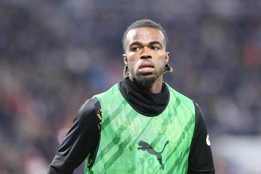Carney Chukwuemeka wechselt fest zu Borussia Dortmund – Vertrag bis 2030