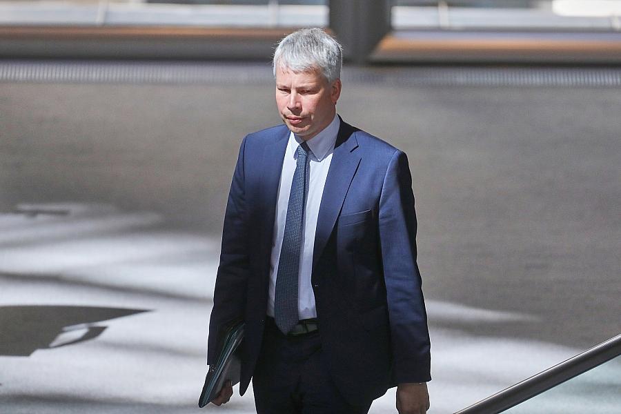 Steffen Bilger fordert Akzeptanz für Stopp der Waffenlieferungen an Israel