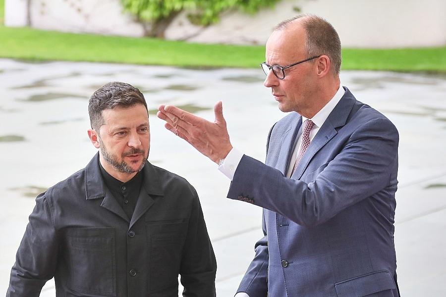 Selenskyj und Merz loben US-Präsidenten und fordern Ende des Ukraine-Krieges