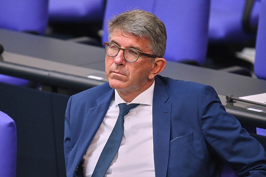 Kulturstaatsminister Weimer empfiehlt Verzicht auf Gendersprache in öffentlichen Institutionen