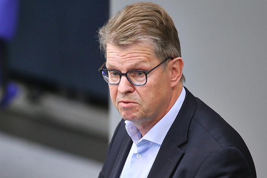 SPD-Außenpolitiker Ralf Stegner gegen „Wettbewerb“ um Truppenpräsenz in der Ukraine