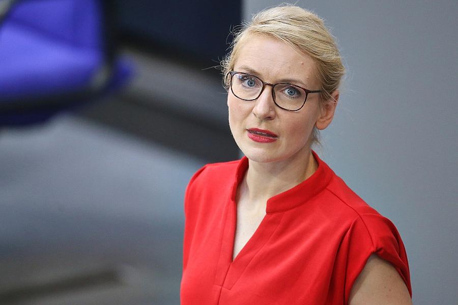 Linkspartei-Chefin Schwerdtner kritisiert Merz-Regierung nach 100 Tagen als Fiasko