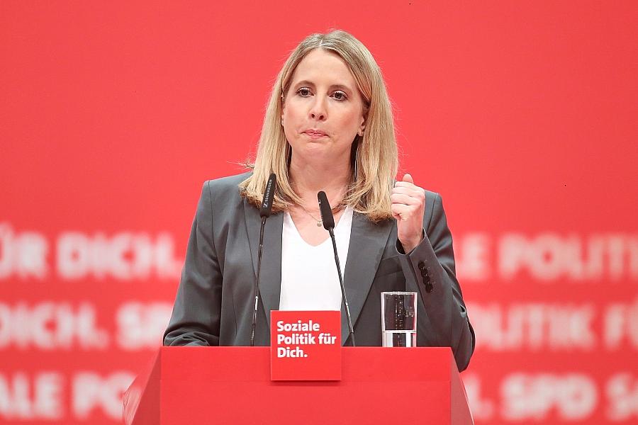 Bauministerin Hubertz kritisiert unfaire Behandlung von Saskia Esken und verteidigt Klingbeil