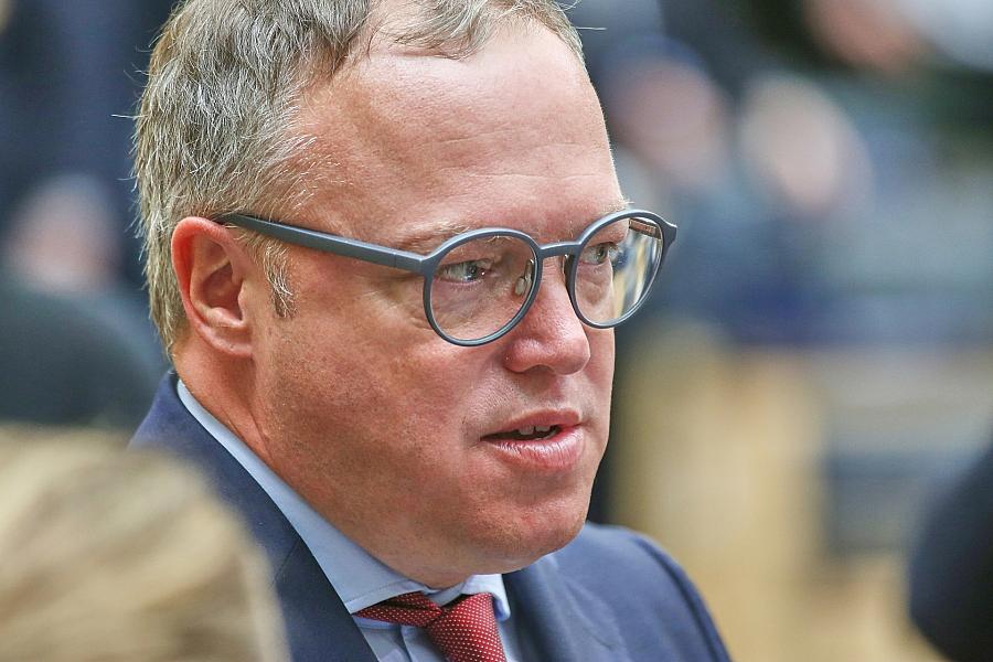 Thüringens Ministerpräsident fordert Smartphone-Verbot für Kinder unter 14 und Social Media erst ab 16