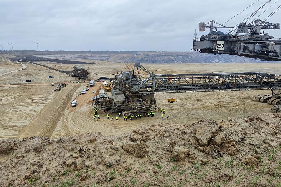RWE-Chef Krebber bekräftigt Kohleausstieg 2030 und nennt Bedingungen für Braunkohle-Reserve