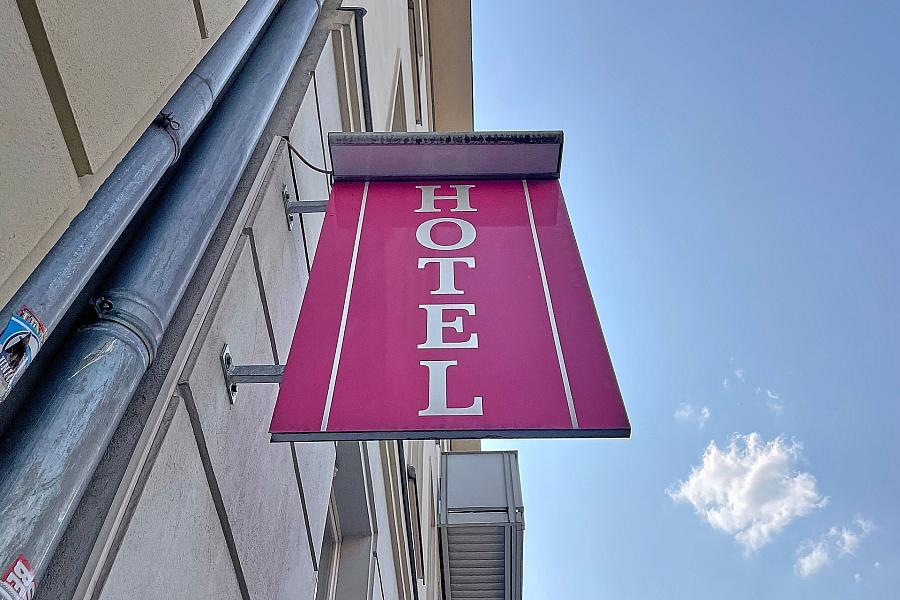 Hotels in Deutschland verzeichnen leichten Rückgang der Übernachtungszahlen im Juli 2025