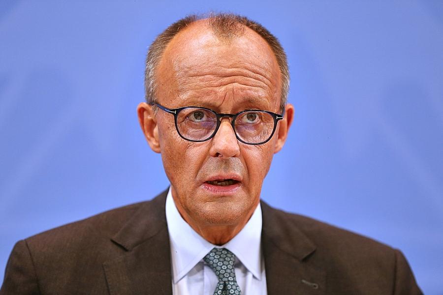 Friedrich Merz kritisiert russische Drohnen im polnischen Luftraum und warnt vor Provokationen