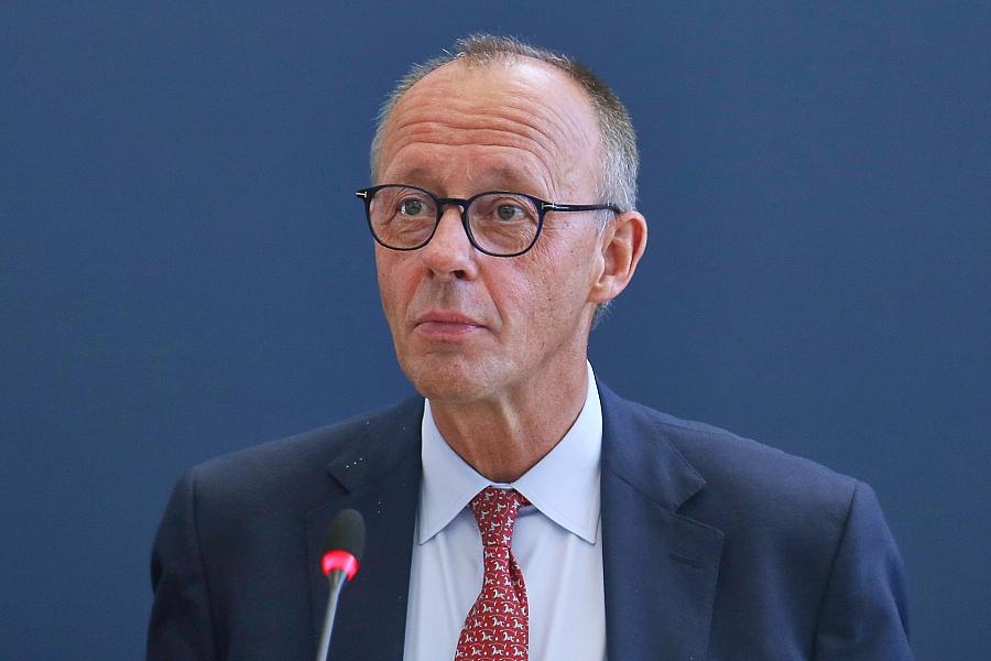Friedrich Merz verurteilt israelischen Angriff in Katar – Souveränitätsverletzung nicht akzeptabel