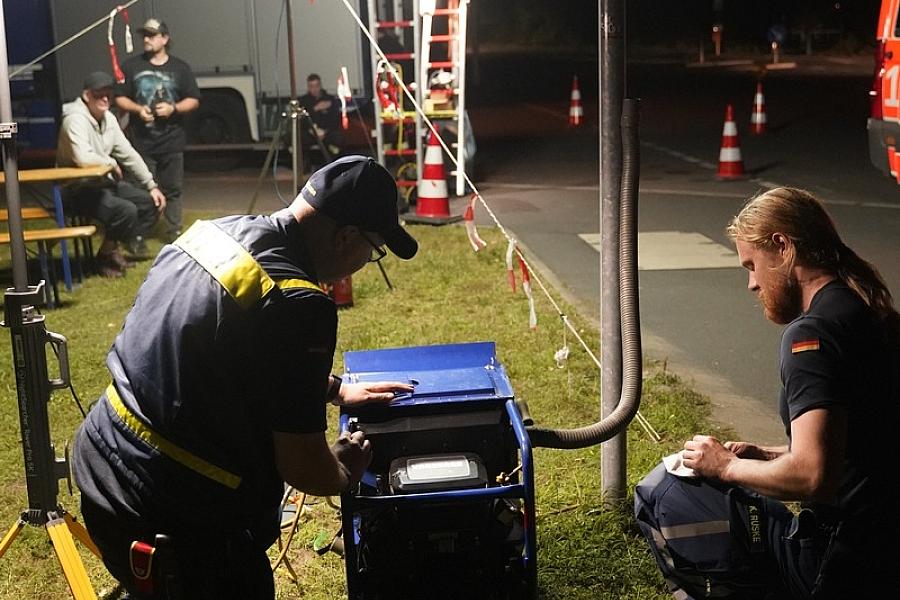 300 THW-Kräfte bei Stromausfall in Berlin-Treptow-Köpenick im Einsatz